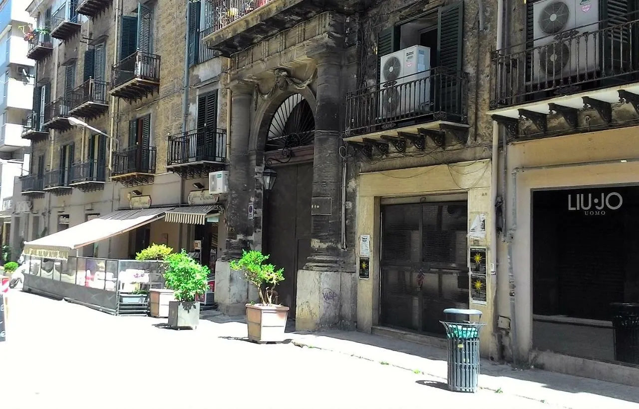 Palazzo Filangeri Di Amorosa Palermo Apartament